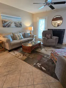 Steps to pool• short drive to pier• off causeway - Image 2