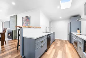 Wattle House - Firepit Retreat, 5 Mins to CBD - Image 2