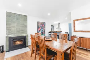 Wattle House - Firepit Retreat, 5 Mins to CBD - Image 3