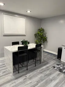 Modern Luxe 2BR Suite | Private Entry | Parking - Image 4