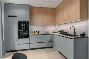 Modern residence in Egaleo - Image 3