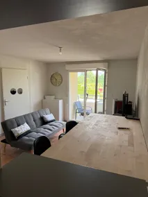 Secure residence with pool and gym, - Image 3