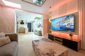 Spa Moment of Relaxation – Private Indoor Hot Tub - Image 3