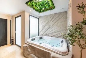 Spa Moment of Relaxation – Private Indoor Hot Tub - Image 2