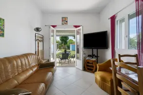 Holiday Home "Le Cocon Taillonais" with Private Pool, Wi-Fi, and Air Conditioning - Image 4