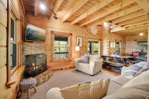 Blue Mt Cabin- Long Range Views, Hot Tub, Fire Pit - Image 5