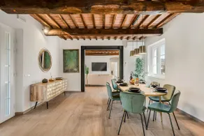 Luxury Oasis Garden Villa Isabella with Pool - Image 2