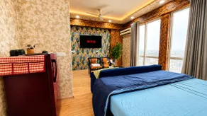 Homey Heaven | Couple Friendly | DLF MyPad - Image 3