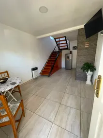 Bright loft with balcony and private entrance - Image 3