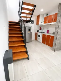 Bright loft with balcony and private entrance - Image 4