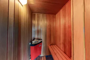 3BDR Golf Course Home | Private Sauna & Mtn Views - Image 4