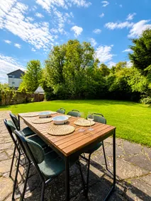 White House with sea views, 2 minute walk to Pett Level beach - Image 4