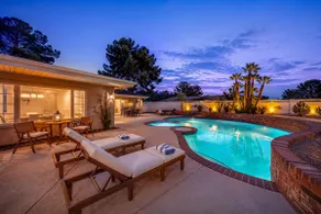 Vegas Mansion: Pool, Spa, Sauna, Theatre, By STRIP - Image 3