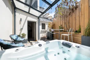 The Evasion Suite – Private Jacuzzi, not overlooked - Image 2