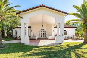 Casa Parkland | Private Luxury Resort-Style Estate - Image 2
