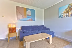 3 bedrooms, free parking, air conditioning, close to campus - Image 2