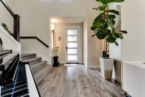 Exclusive Luxury Retreat Near UO & Autzen - Image 4