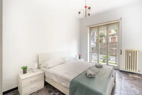 Bright Flat with Large Balcony, Near Beach - Image 5
