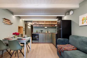 Apartment 4 - Image 5