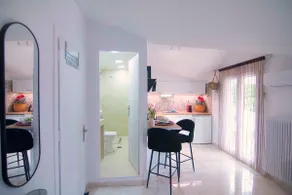 Charming Studio with BBQ Near Airport & Old Town - Image 3