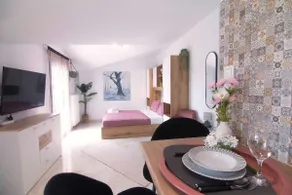 Charming Studio with BBQ Near Airport & Old Town - Image 2