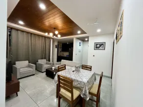 Luxe's Nestiqùe - Image 2
