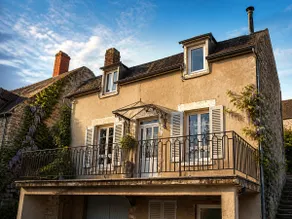 Romantic retreat with river view • Vézelay - Image 3