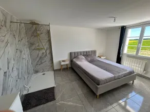 Modern and peaceful home - Image 2