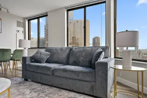 Amazing Downtown Apt: Gym • Pool • Rooftop Lounge - Image 5