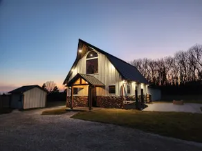The Barn at Reed | Hot Tub + Horse Friendly - Image 2