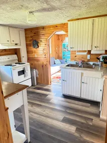 Feather and Tide Cottage - Image 3