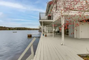 Tranquil Waters: Modern Bolton Escape on the Lake - Image 2