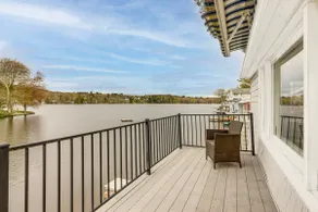 Tranquil Waters: Modern Bolton Escape on the Lake - Image 3
