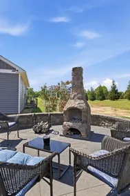 Fairway Farmhouse | Stay & Play Disc Golf Course! - Image 4