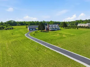 Fairway Farmhouse | Stay & Play Disc Golf Course! - Image 2