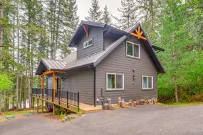 Lakeside Bliss in Tahuya! Modern Family Getaway - Image 3