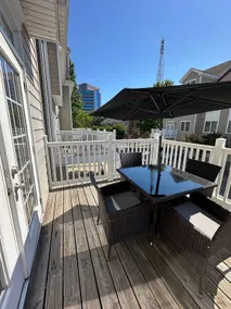 Spacious 3BD townhouse near Hampton waterfront - Image 3