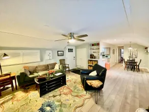 Cozy Summerville Cottage, Sleeps 6, Pet Friendly - Image 4