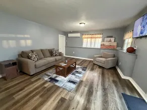 Cozy and Spacious - Image 2