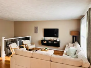 SummerRidge Oasis 4 beds+1 sleep sofa near airport - Image 3
