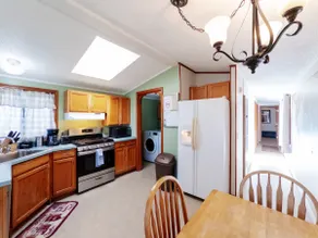 Meadowview Clean & Comfortable Home by River Side - 2bed 2bath house - Image 4