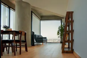 Renovated property with spectacular views - Image 5