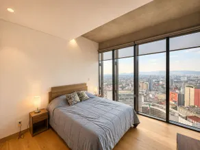 Renovated property with spectacular views - Image 4