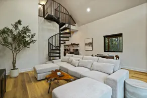 Spiral Loft · Hot Tub · Spa Bath | Lux Sleeps 4 - Image 5