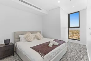 Meriton Suites Surfers Paradise - Image 5