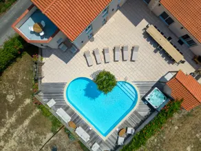 Hauts du Lac: Lake, Pool, Jacuzzi, Games, 15p - Image 2