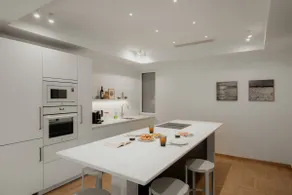 Bright & Luxurious 3BR Suite Near Metro By Museum - Image 4