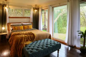 Mid-Century Riverfront Retreat - Image 4