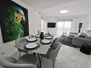 Luxury Groundfloor Private Jacuzzi - EHHouse - Image 2
