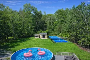The poolside Pickleball Paradise Retreat - Image 2